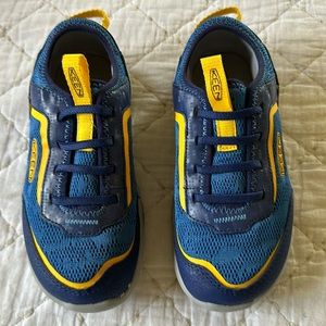Keen size 13 kids summer shoes - quick dry and breathable!
